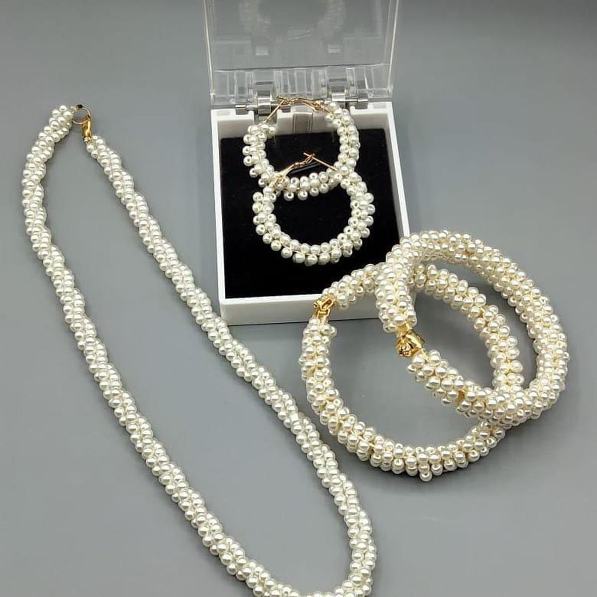 stylish gajra pearl bangle
